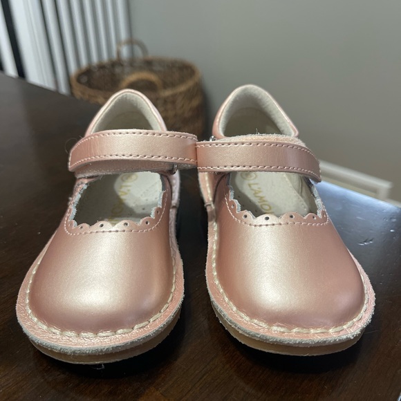 L’AMOUR Online Exclusive - Caitlin Pink Gold Scalloped Mary Jane - Picture 7 of 14